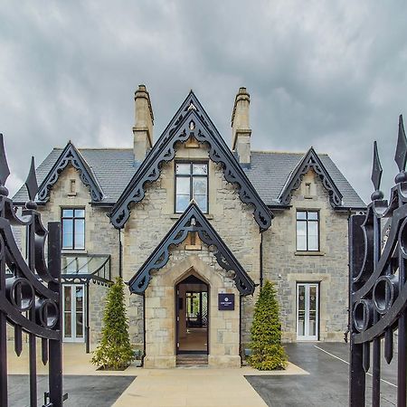 Cae Court Hotel Bridgend  Εξωτερικό φωτογραφία